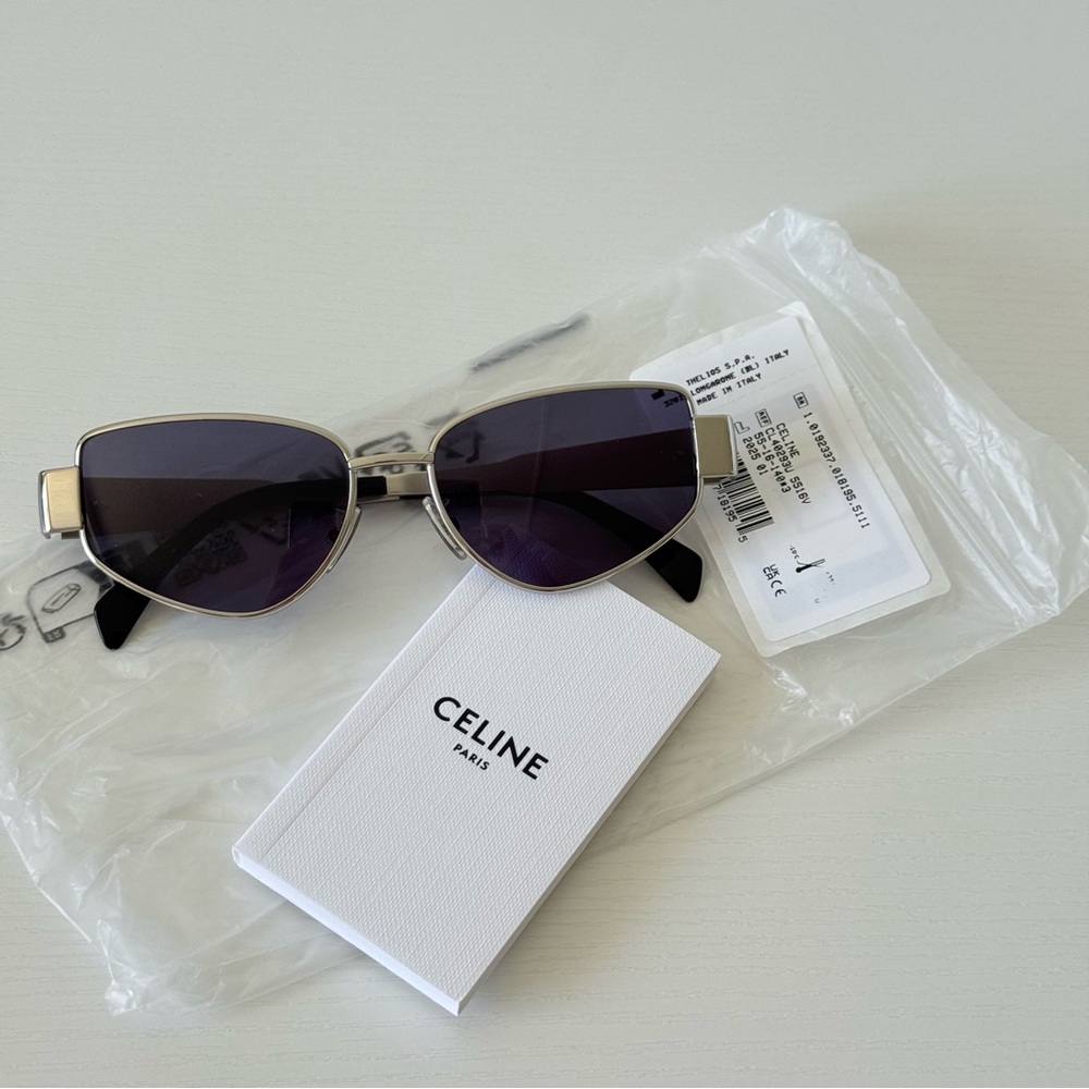 New! Celine Triomphe Sunglasses CL40293U 16V, Authentic - Picture 1 of 10